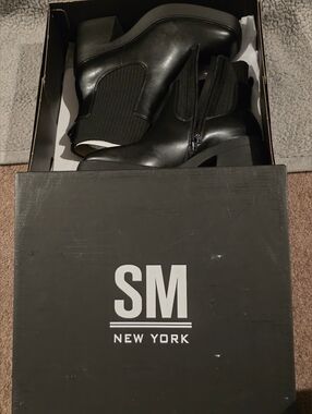 Steve Madden Womens Klarisa black leather Ankle boots US 8.5 New in Box